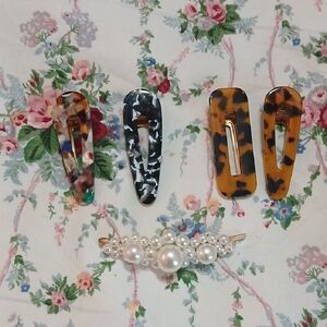 ♡Pearl and Tortoiseshell Hair Clip Set♡